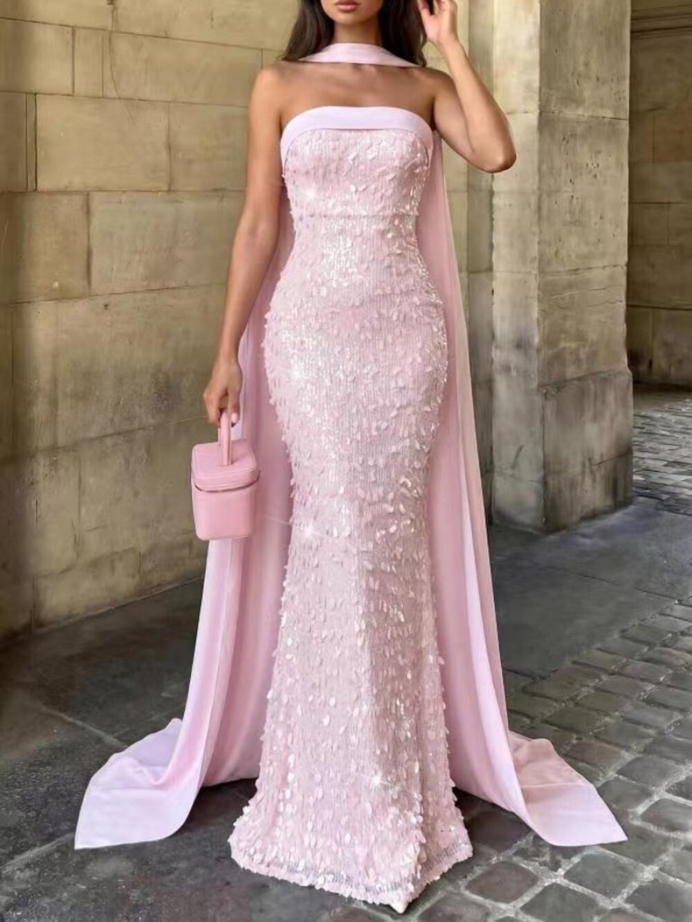 Women's dress in brand-new condition